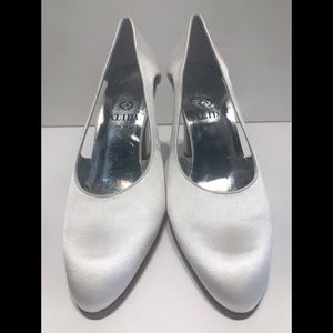 Alida white satin high heel open side round toe